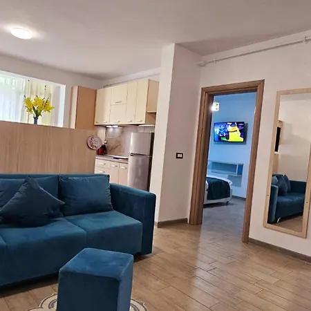 Azizi - & Pool Prima Linie La Mare Apartment Năvodari