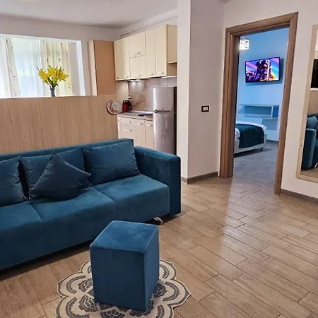 Apartment Azizi - & Pool Prima Linie La Mare *